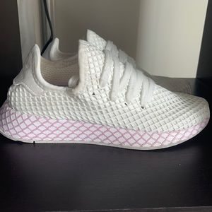 ADIDAS DEERUPT cloud white clear lilac.